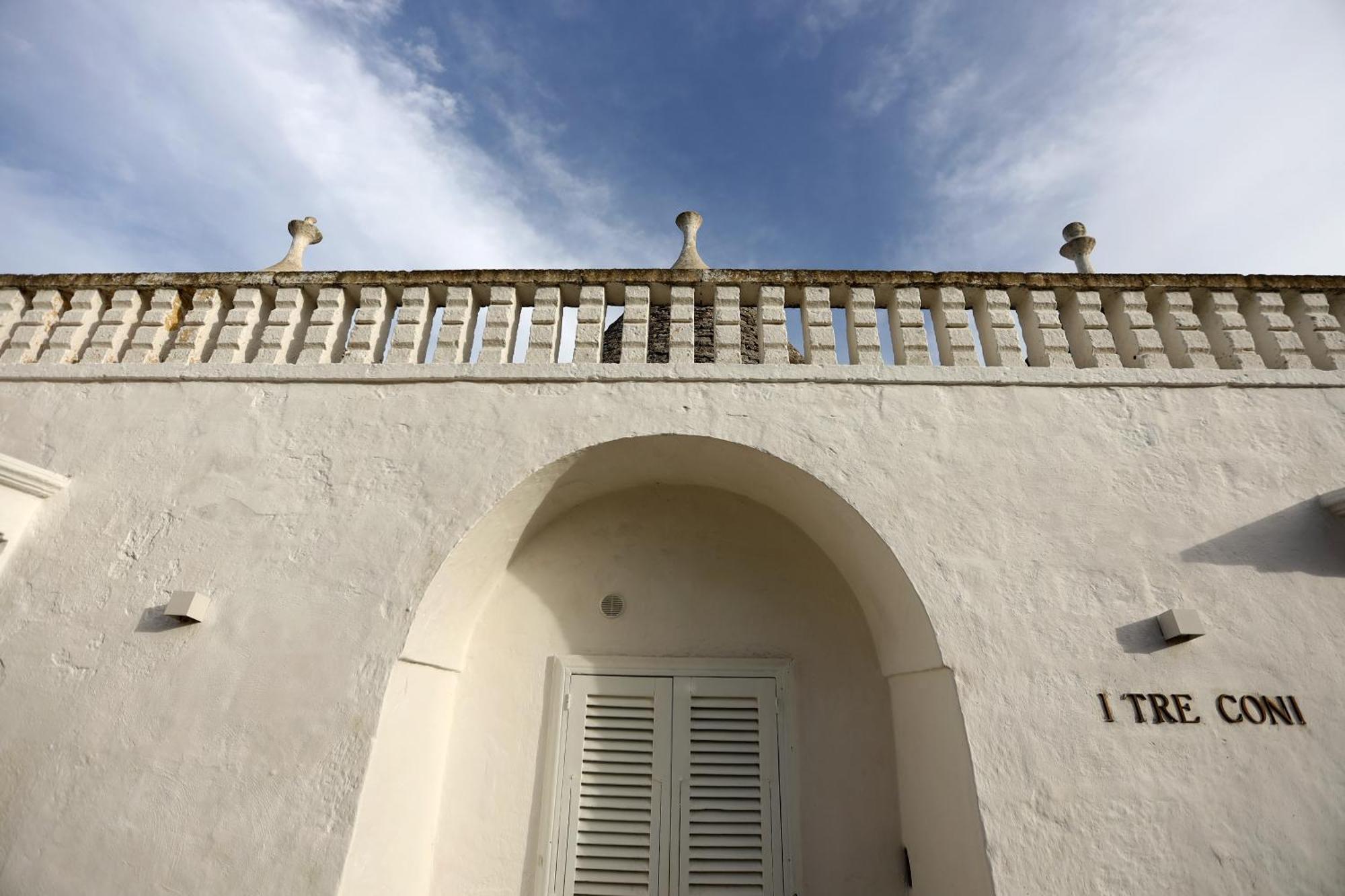 I Tre Coni By Acqua Di Puglia Bed and Breakfast Locorotondo Eksteriør billede